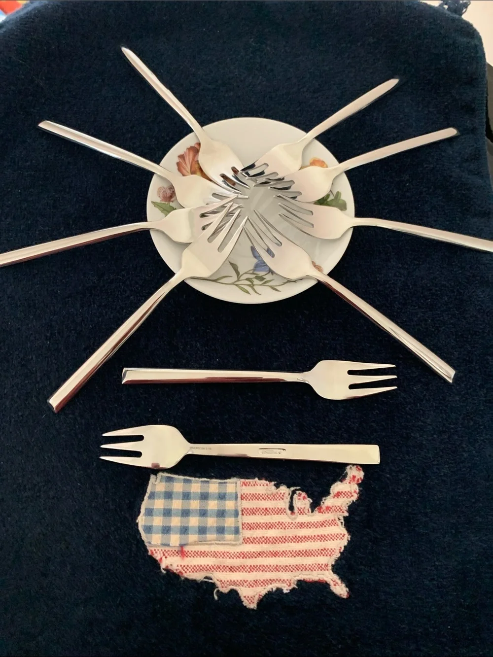 Oneida Brio Pattern Stainless Steel Appetizer Forks - Set of 10 NWOT